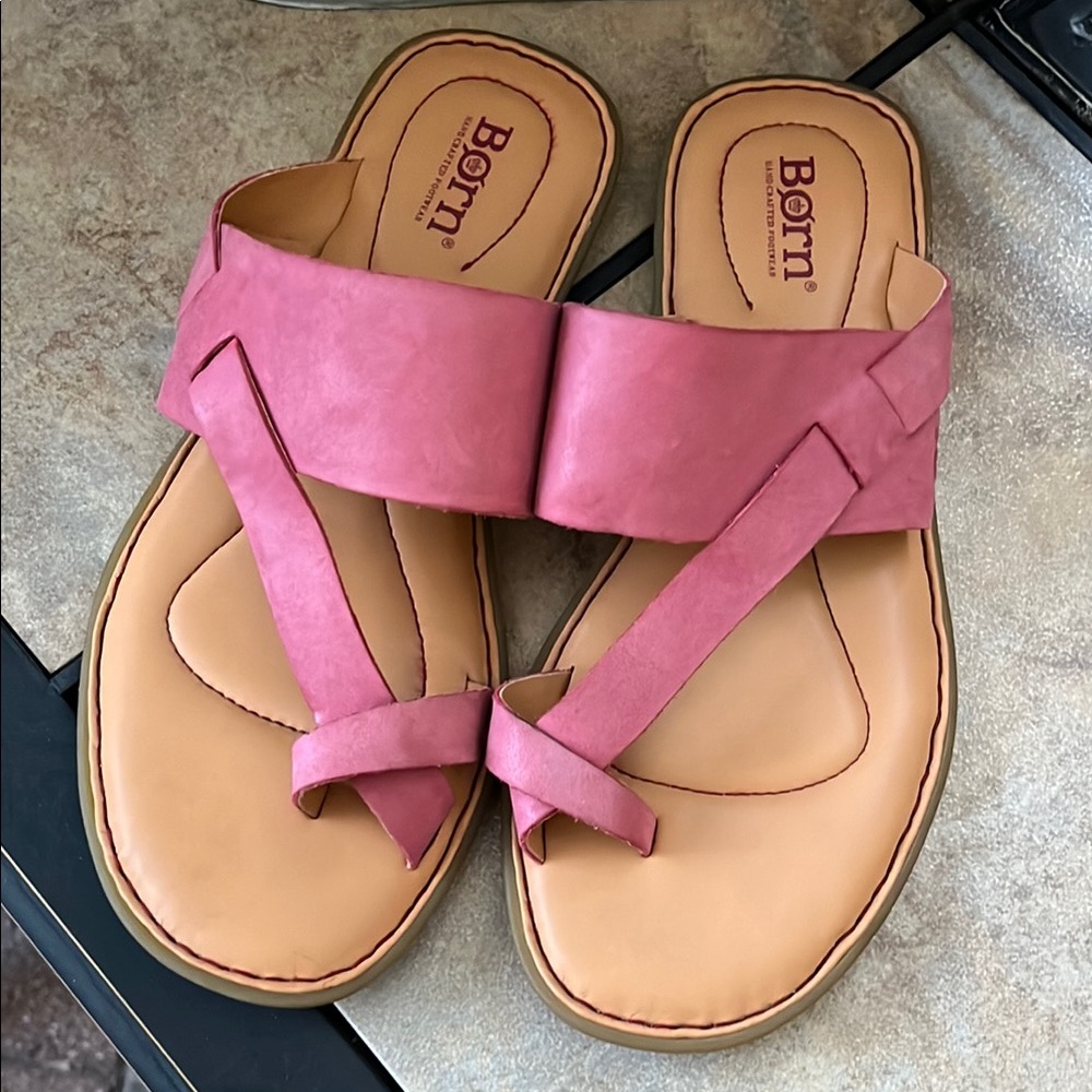 🔥BRAND NEW Born Red and Tan Sandals with Braided Strap